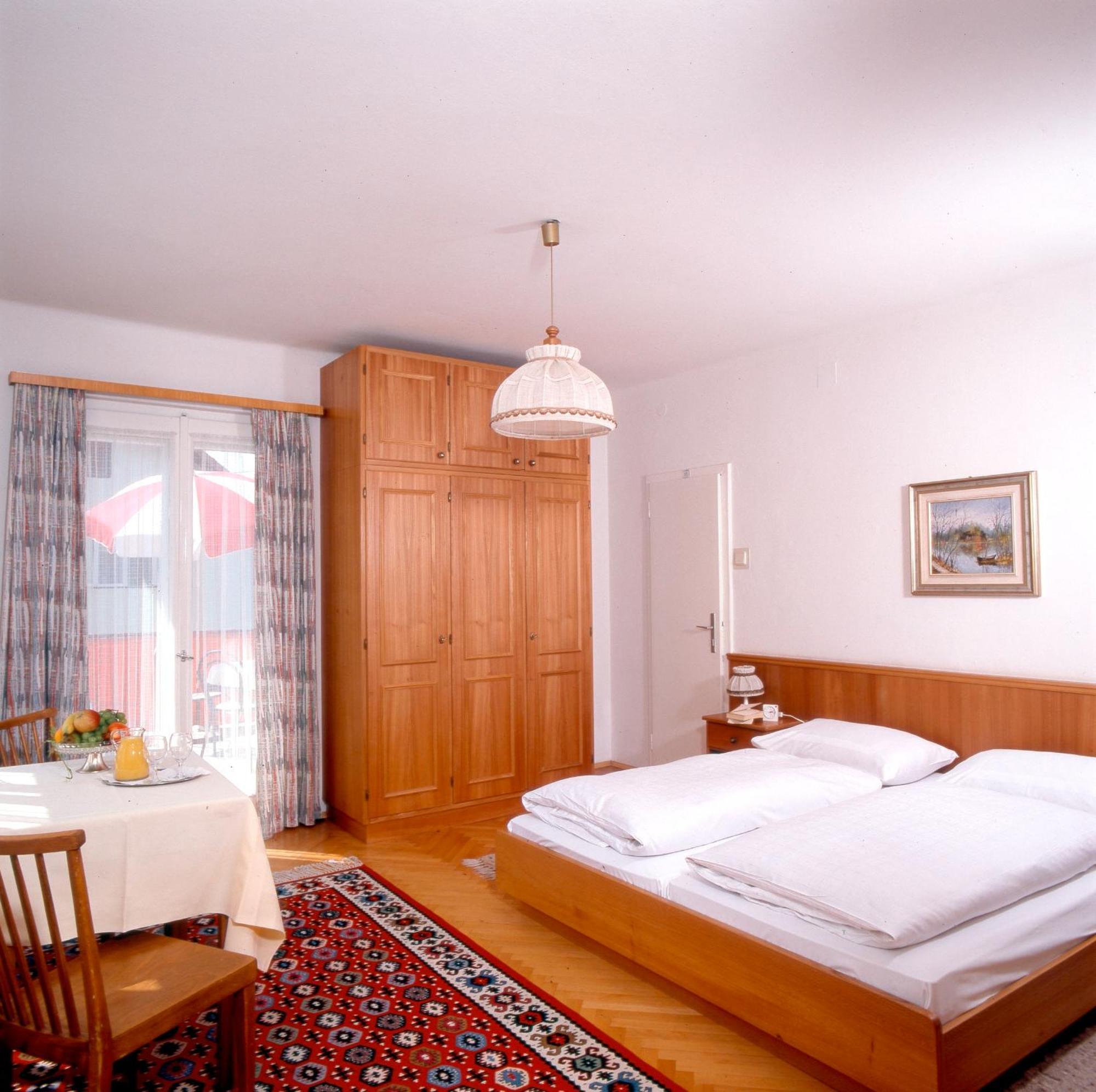 Hotel Velden Bacherlwirt Velden am Wörthersee Buitenkant foto