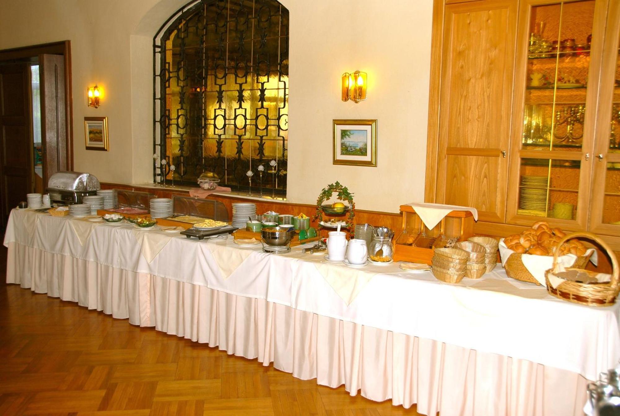 Hotel Velden Bacherlwirt Velden am Wörthersee Buitenkant foto
